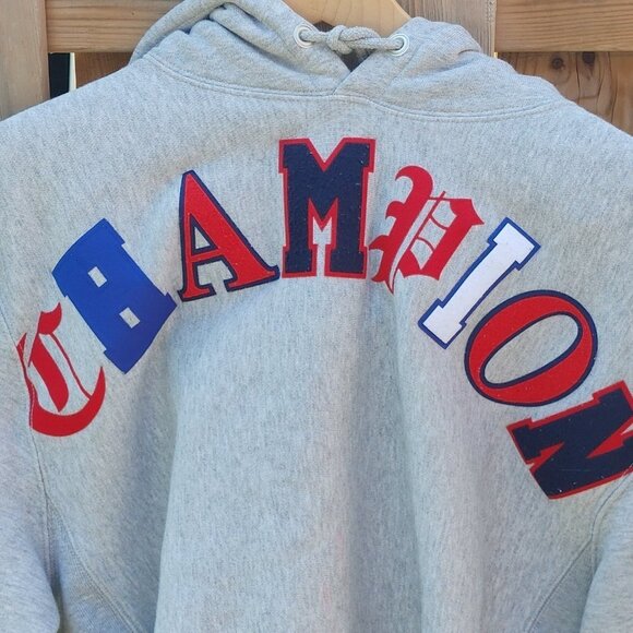 CHAMPION Reverse Weave Spell Out Patch Hoodie Women's Medium - Picture 2 of 8